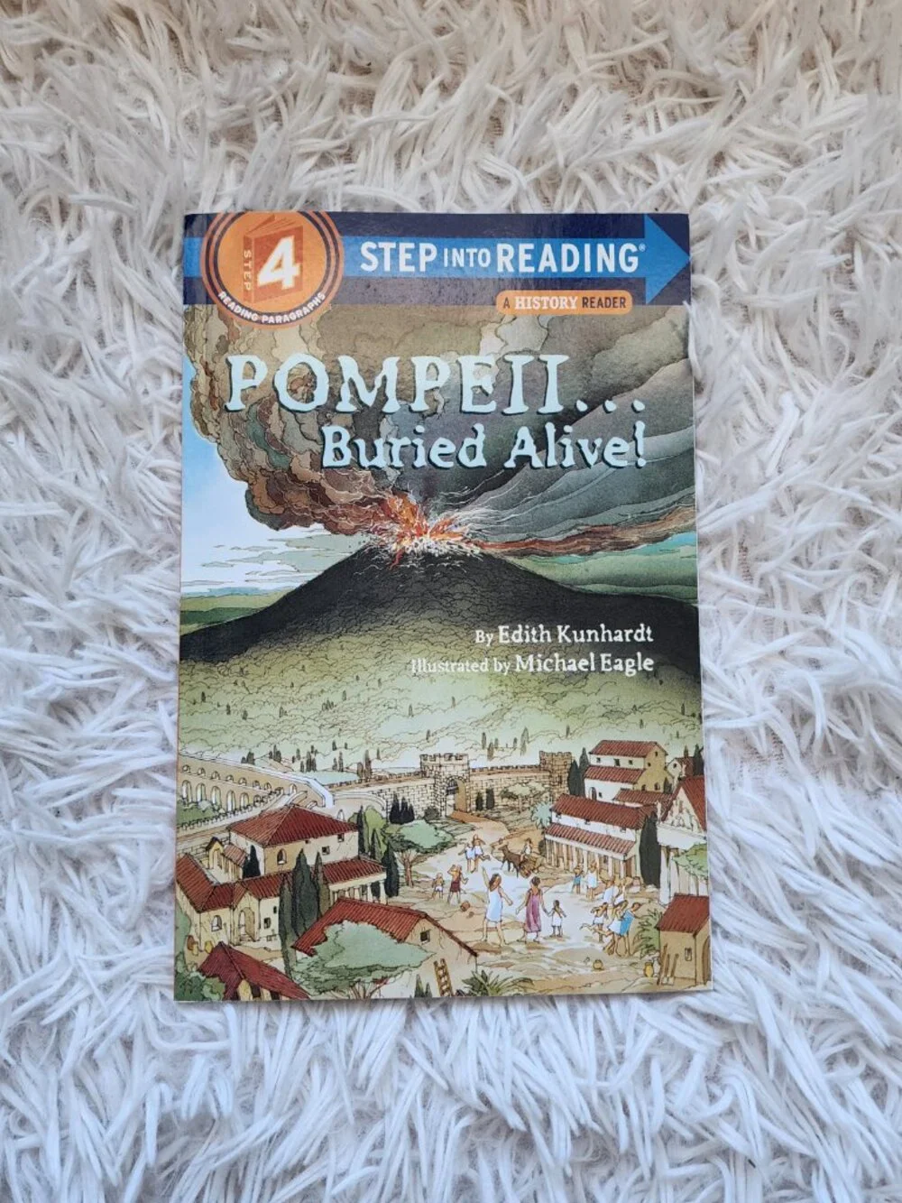 10/$10 - Level 4 Reader - Pompeii: Buried Alive Book